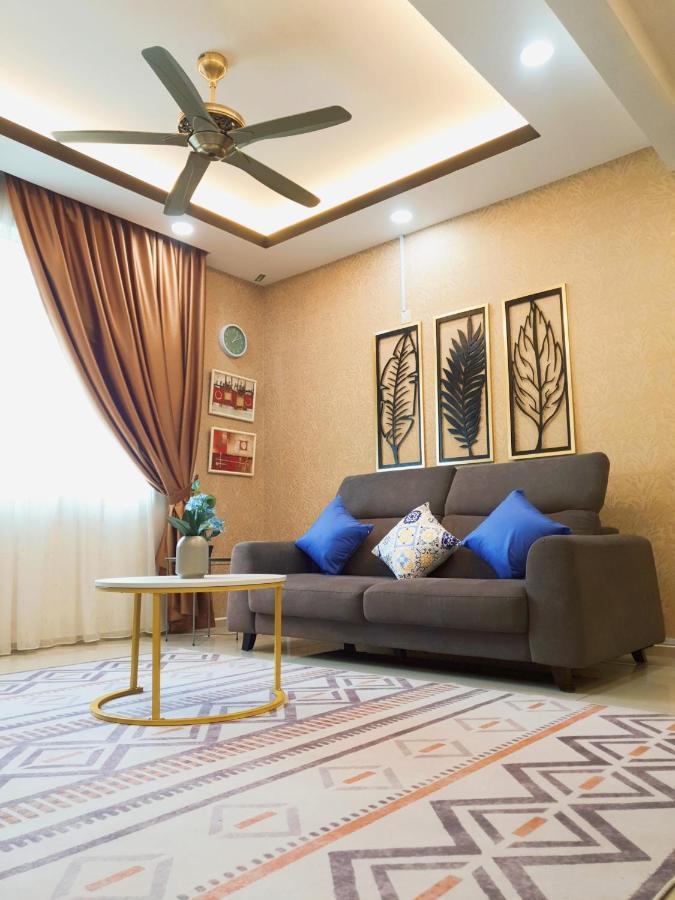 Klia Ehsan Residence Sepang Nilai Greenery 8 Pax Air-Con Exteriör bild
