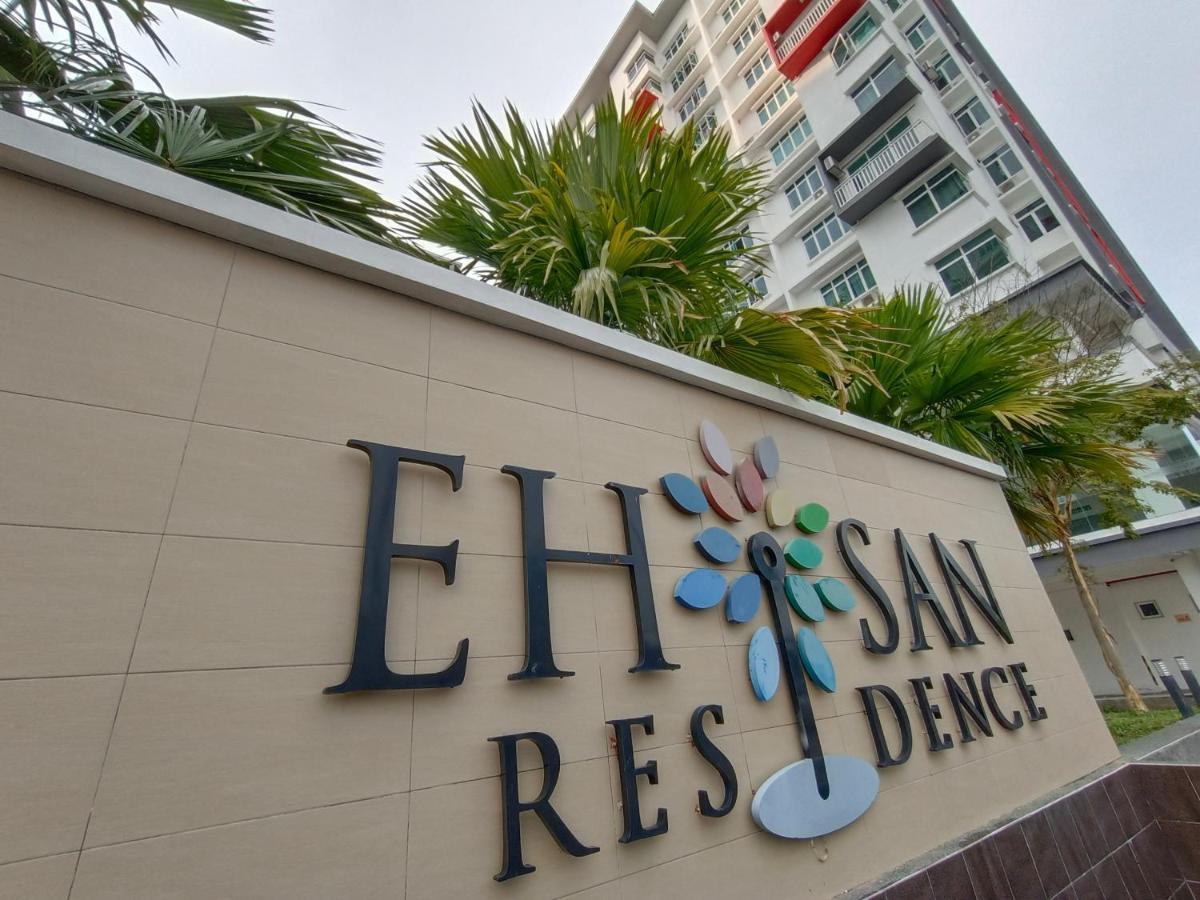 Klia Ehsan Residence Sepang Nilai Greenery 8 Pax Air-Con Exteriör bild