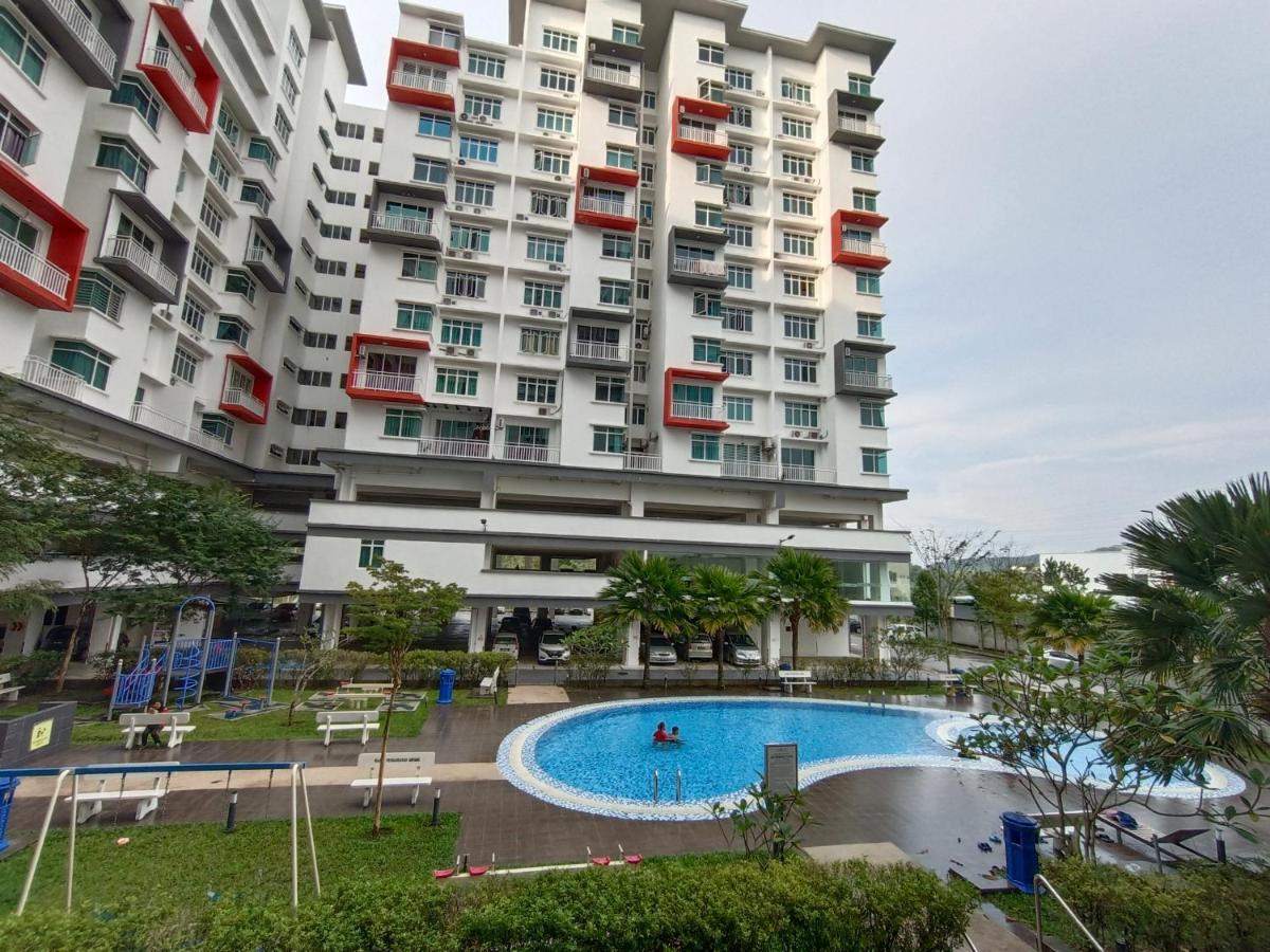 Klia Ehsan Residence Sepang Nilai Greenery 8 Pax Air-Con Exteriör bild
