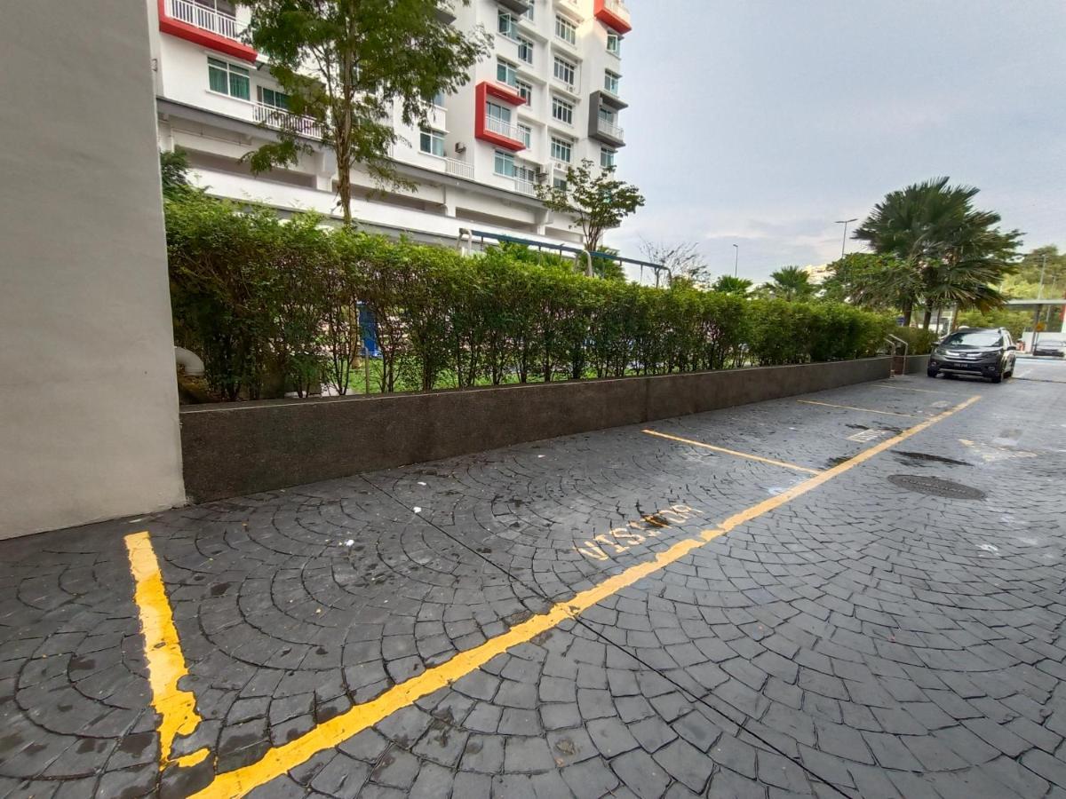 Klia Ehsan Residence Sepang Nilai Greenery 8 Pax Air-Con Exteriör bild