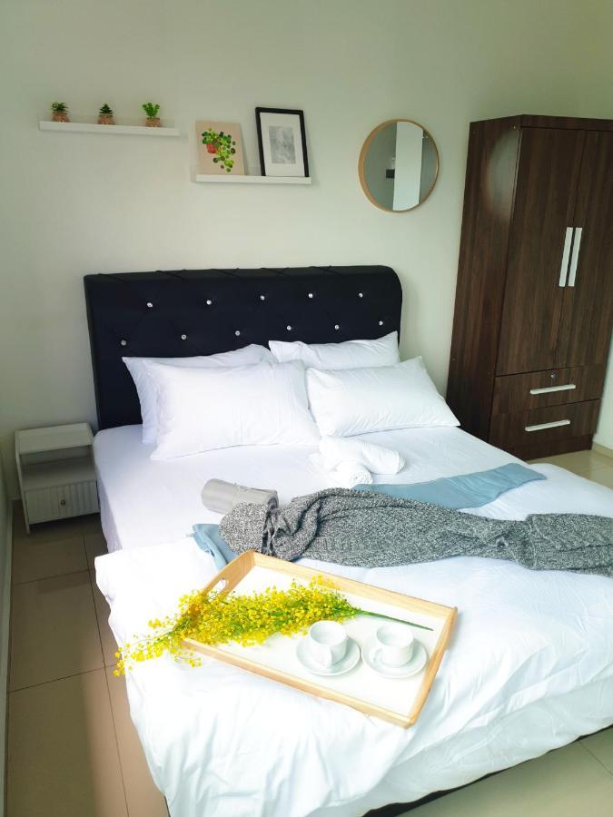 Klia Ehsan Residence Sepang Nilai Greenery 8 Pax Air-Con Exteriör bild