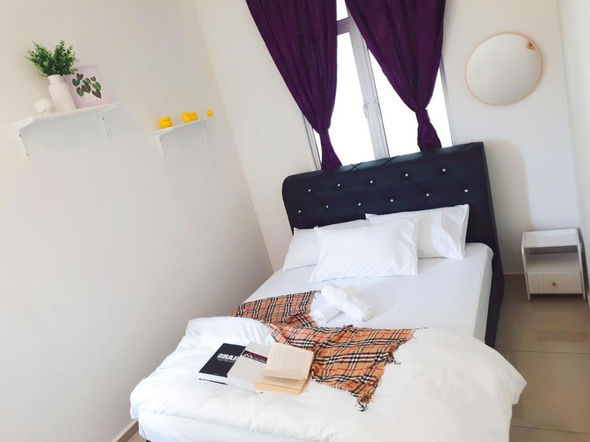 Klia Ehsan Residence Sepang Nilai Greenery 8 Pax Air-Con Exteriör bild