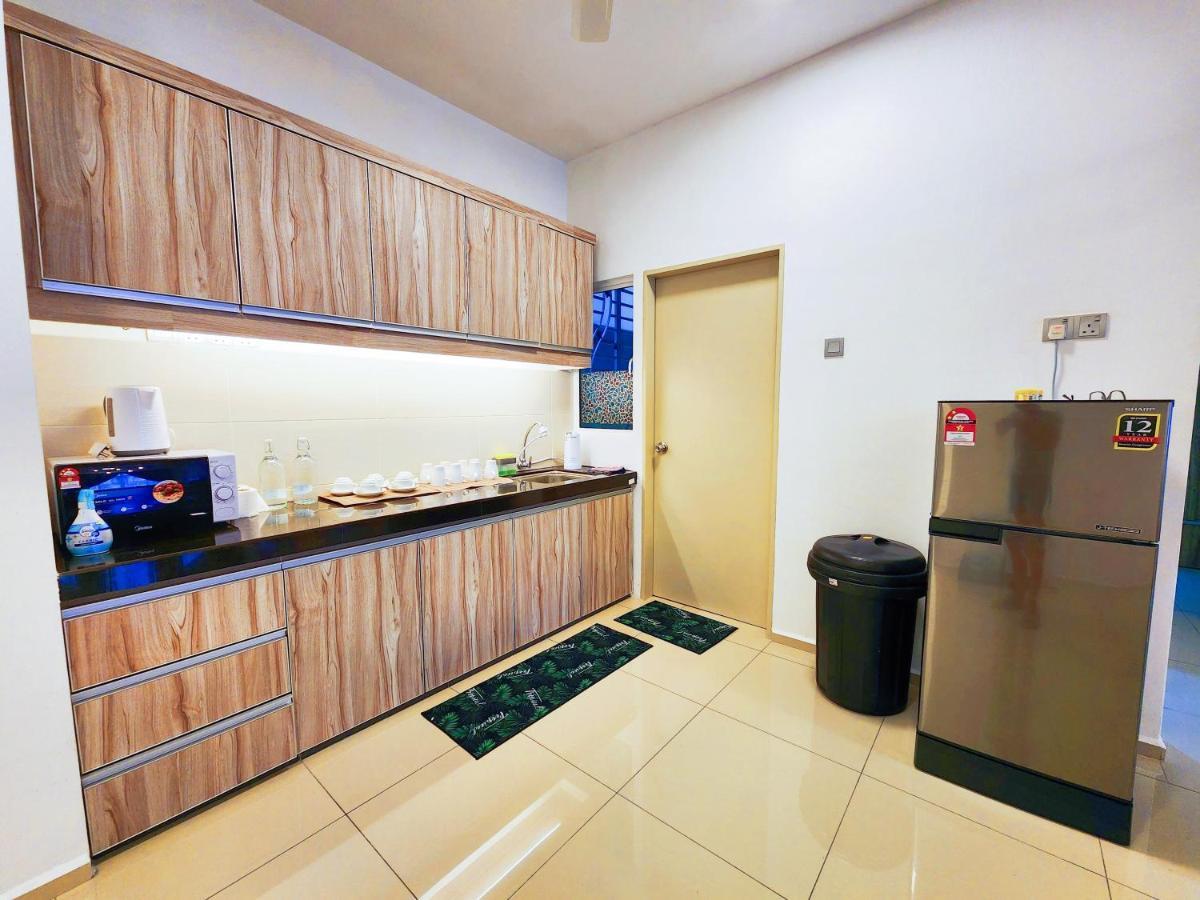 Klia Ehsan Residence Sepang Nilai Greenery 8 Pax Air-Con Exteriör bild