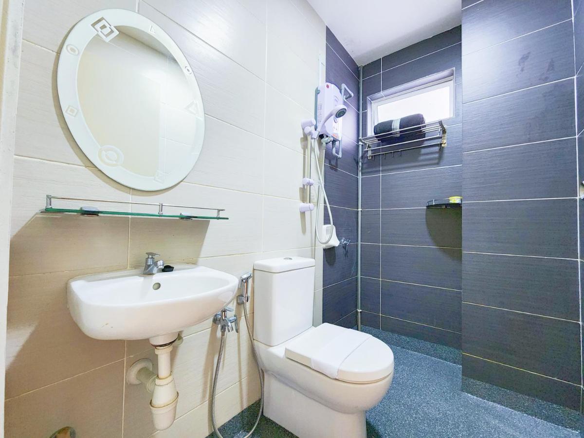 Klia Ehsan Residence Sepang Nilai Greenery 8 Pax Air-Con Exteriör bild